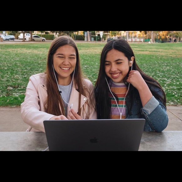 Sparkbudz: 2-in-1 zipper earphones - Picture 5 of 5